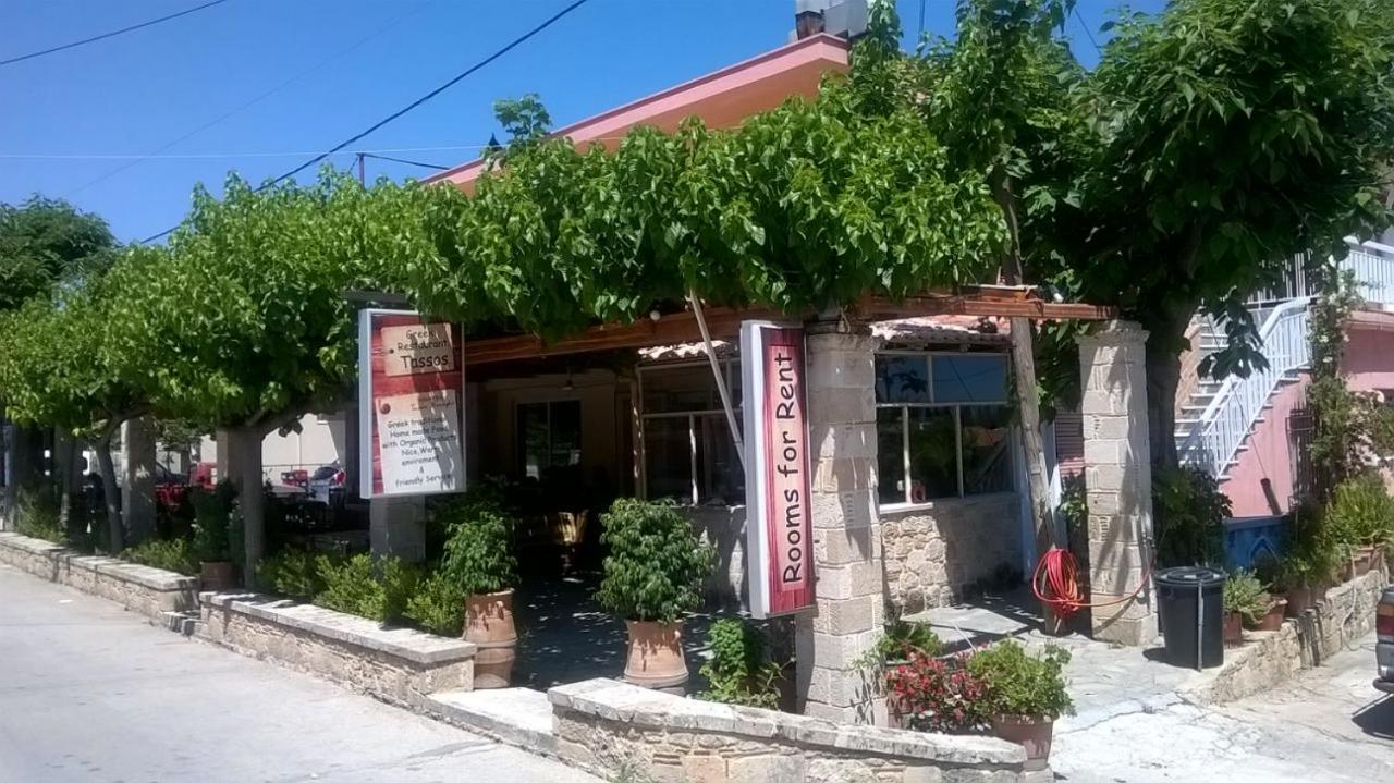 Tassos Rooms Corinth Exterior photo