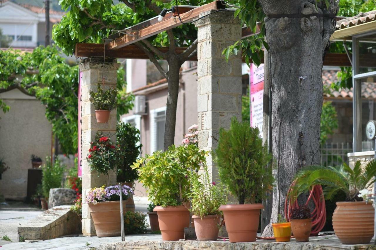 Tassos Rooms Corinth Exterior photo