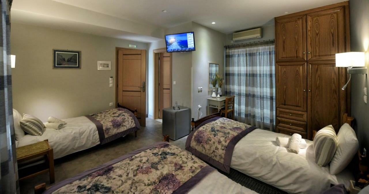 Tassos Rooms Corinth Exterior photo